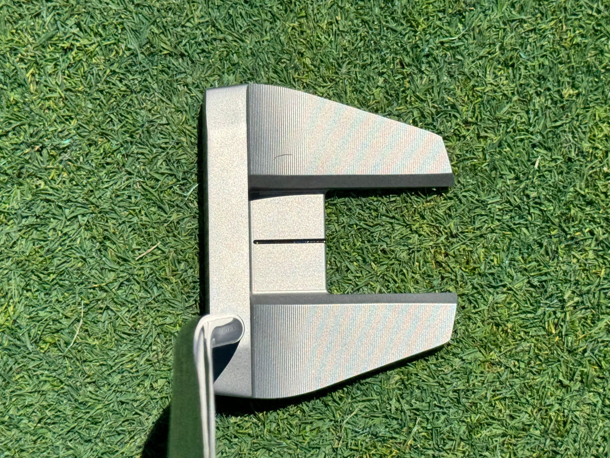 Putter Mackmade Personnalisé Right-handed - Neuf - Model Mid-mallet, Shaft Acier, 35 Pouces